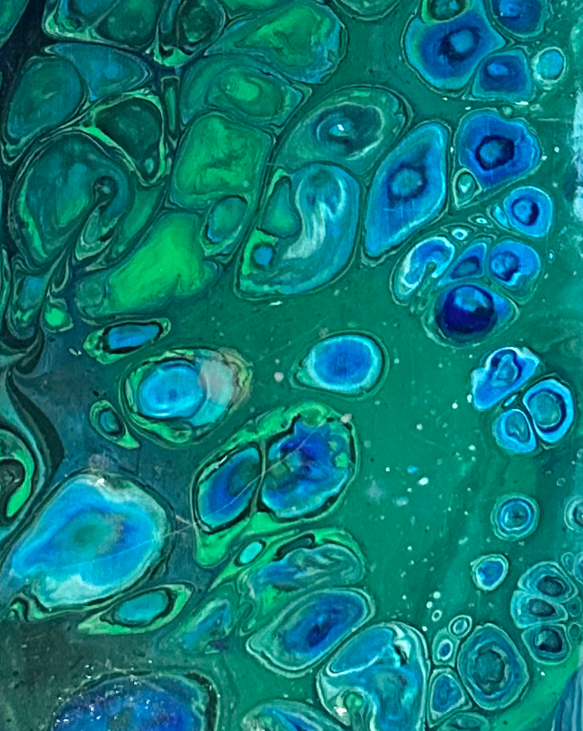 Open green, teal, and blue cells across the main field